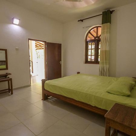 Villa Green White Unawatuna Eksteriør billede