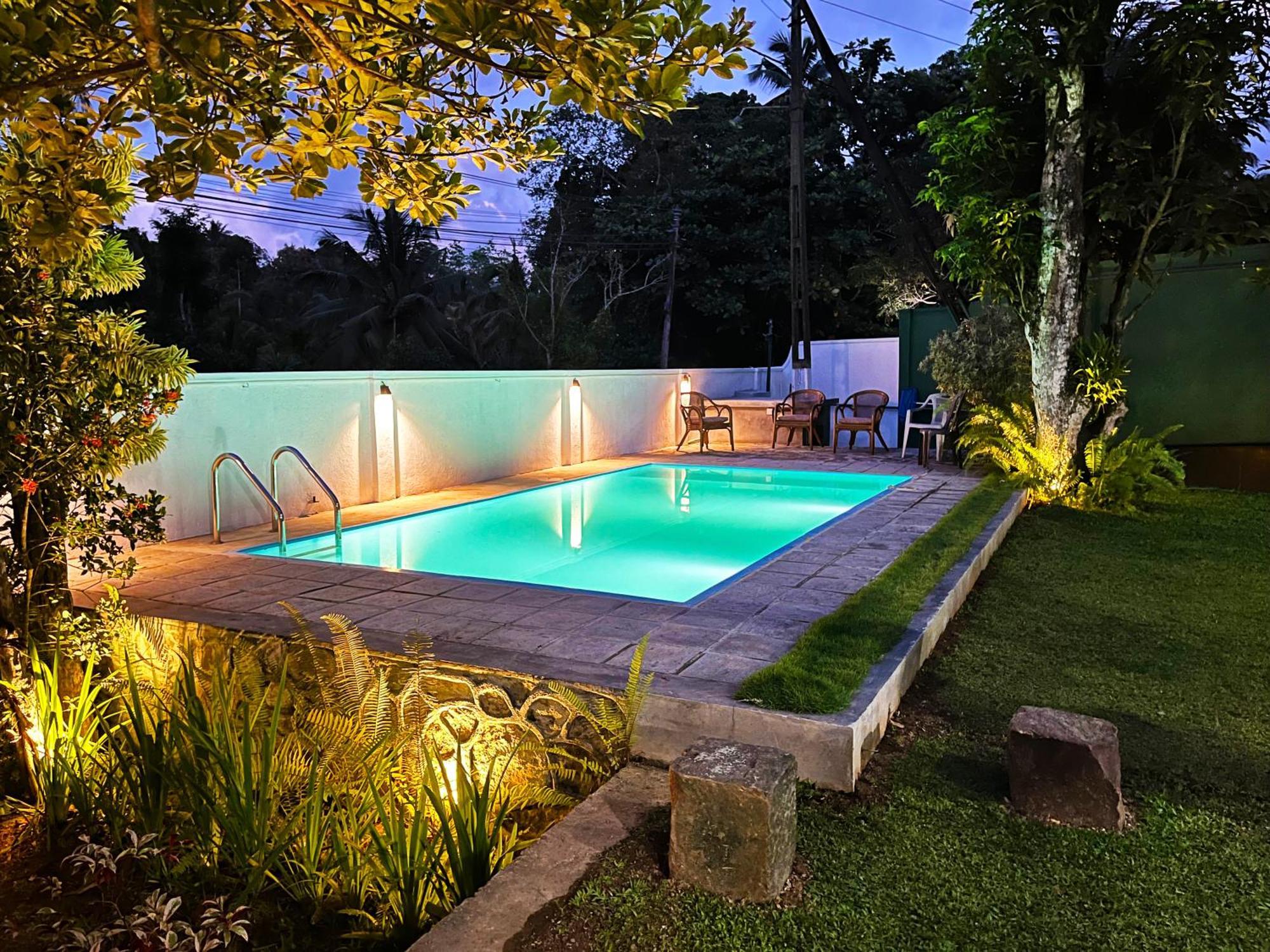 Villa Green White Unawatuna Eksteriør billede